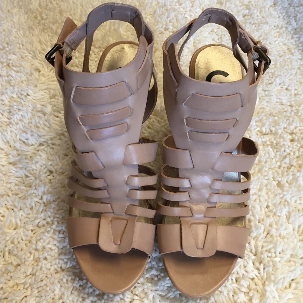 GUESS wedges